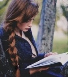Leitora do Nyah! Fanfiction. Twitter criado para promover boas histórias a leitoras interessadas, bem como dicas de bons livros.