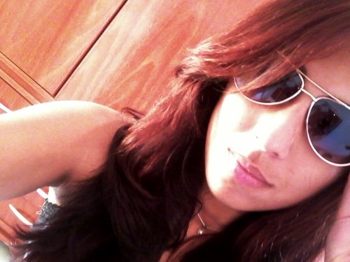- Talita San 17 anos , ariana , meiga , HAHA :3 mineirinha ,CORINTHIANA, ! A @Ruiva_Infernal Minha sister ♥