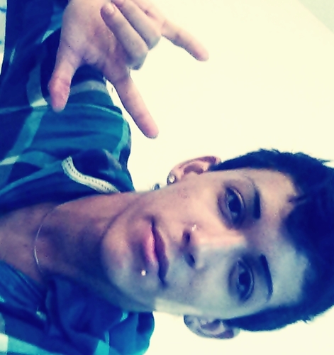 ' Eu gosto do impossível, tenho medo do provável, dou risada do ridículo e choro porque tenho vontade, mas nem sempre tenho motivo.