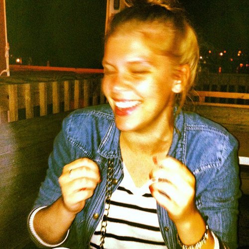 I want to look like Ashley, but I'm pretty sure I look more like Mary-Kate.