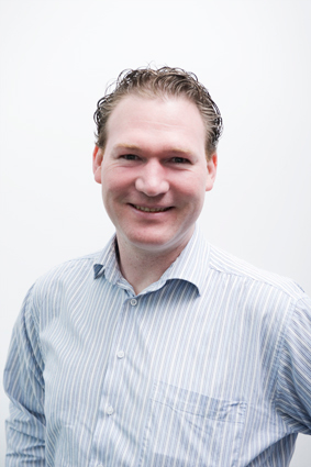 vader van Mees & Julie | bouwjaar '73 | senior consultant bij Array Business Solutions | .Net | Microsoft CRM | C# |