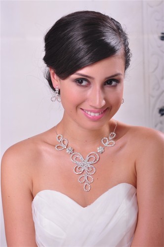 We are a professional wedding dress designer and manufacturer, providing a complete one-stop shopping experience for today’s most beautiful brides.