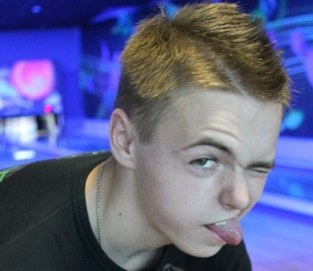 pearlyuu's profile picture. 