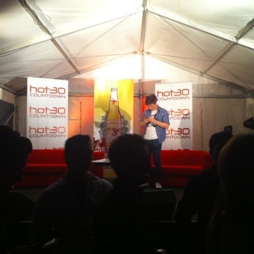 fartingdog1's profile picture. i like long walks on the beach and failing exams