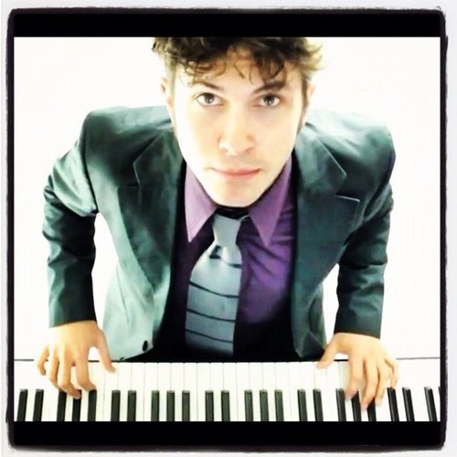 Tobuscus_Pics's profile picture. Hello Audiance!!! This is an account all about pictures of Toby!!!