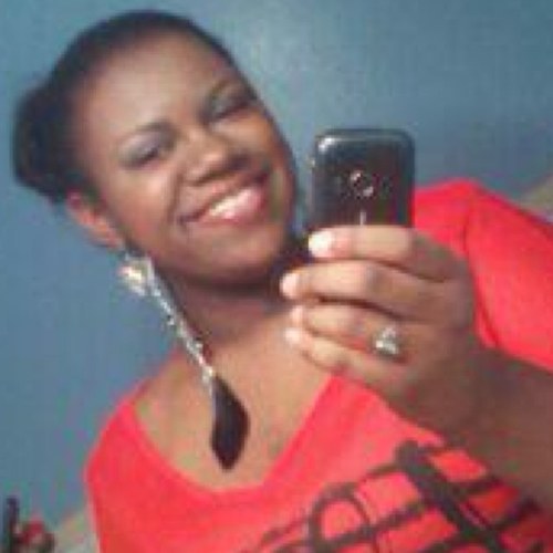 AyeYo_ImThick's profile picture. Cute face, Thick waist ! 18 years young! LHS Senior. Live. Laugh. Love. FLIRT. Everday! #TeamTaken #TeamThick,#TeamSagittarus, #TeamFollowBack! Follow me!