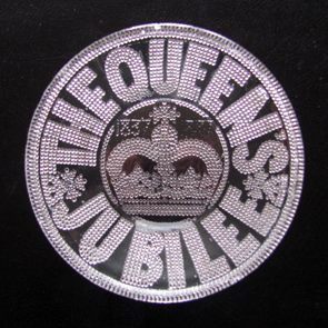 JubileeJude's profile picture. Editor, writer, Cordwainer, chief cook and bottle washer.