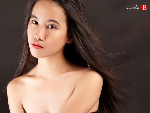 carla_hay's profile picture. im a freelance model and artist as well