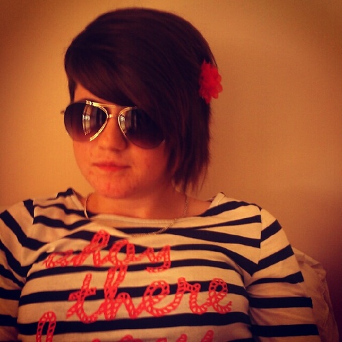 I'm Gaby.. Thats all you need to know ;) #teamfollowback