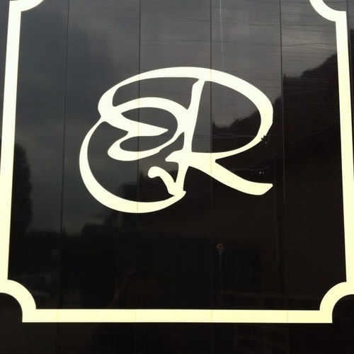 vanreesmeubelen's profile picture. specialist in classic furniture since 1895