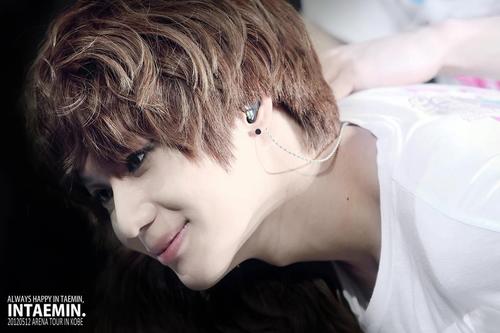 ผมอี แทมินจาก ฟิคเรื่อง My Brother น้องชาย พี่เต้าหู้ @jinki_mybro ครับ ^_______^  ปล.ผมเกรียนนะ ใครจะมาจีบแทมคิดดีๆนะฮะ ผมเป็นแมวของฟลอ.