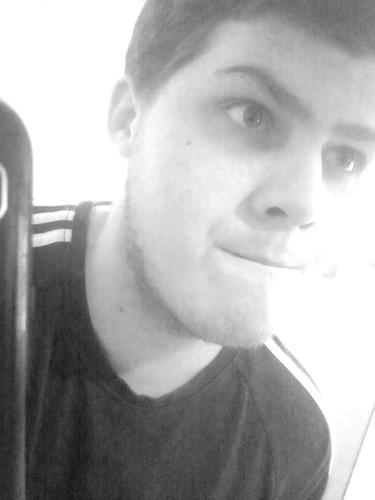 Hi. im Scott, i listen to most music besides country and classical, i like comedy and horror movies my friends think of me as a comedian i guess im kinda funny.