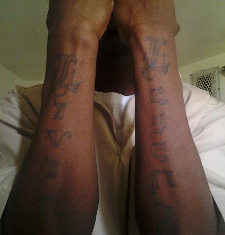 MI NAME SPEAK FOR ITSELF!!!!!! DIS BOOZIE BITCH #RIPDEE #FREELURKMANE EAST SIDE #TeamLakers #SteelerNation North Carolina Blu3 nd Whit3 #T3amTarh33ls
