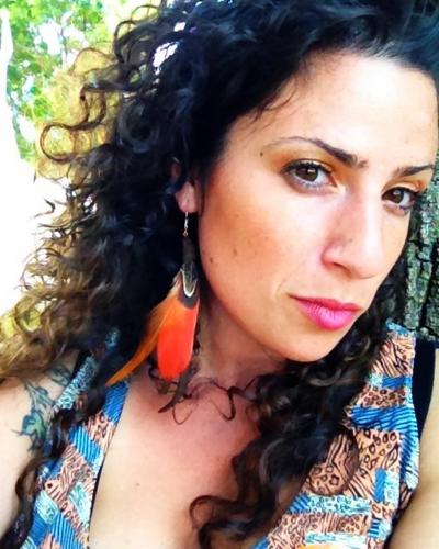 🖤 #blacklivesmatter 💙💗🤍 trans ally  🔮 tarot card enthusiast 🔻queer jewish femme 🌵 triple earth sign
