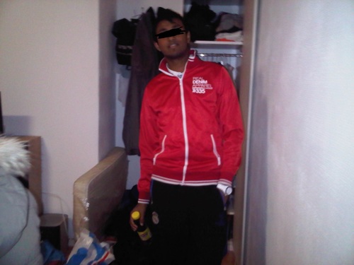 Famoouuus's profile picture. 