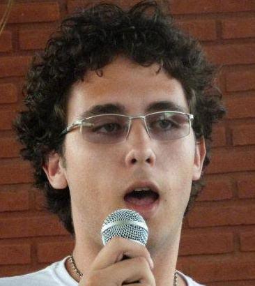 Militante de políticas públicas de juventude, maníaco por games e não dispenso um macarrão! xD