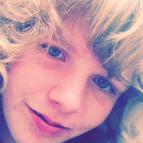 1DAmbie's profile picture. 