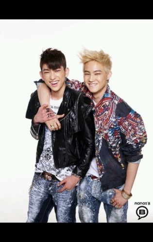 jjproject_int's profile picture. 2인조그룹 JJ project의 각종정보와 소식들을 알려드리는 JJ project 정보소식봇입니다^^ 제프관련질문은 저에게 해주세요~ 100%수동봇이구요 중복봇받지않습니다.맞팔은 봇끼리만 합니다~