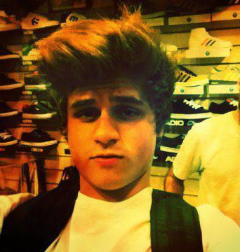 nasci no século XX,  sou muito chato :3  e fiz um orkut adc : http://t.co/JlmzD4SAmP