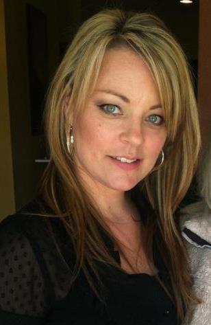 DawnG_MUA's profile picture. Aveda Freelance Makeup Artist, Greek Music Live Boston, #MUSICLOVER, Boston Lykeion Ellinidon Dancer.