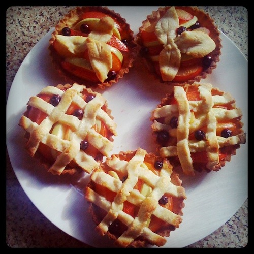My name is Bridie and I'm baking mad so much so I even dream about cakes. Baking up a Treat is where I show case any recipes I've been working on. Enjoy.