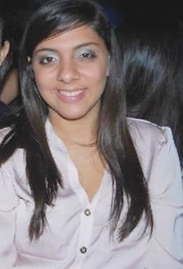 Estudante do ensino medio,uma menina cheias de sonhos! Sou teimosa, ciumenta, confusa, estressada e grossa.
E ainda assim, consigo ser a pessoa mais sensivel!