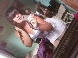 ame a quem te ama e ñ quem te sorri pois quem te sorri te engana e quem te ama sofre por ti...