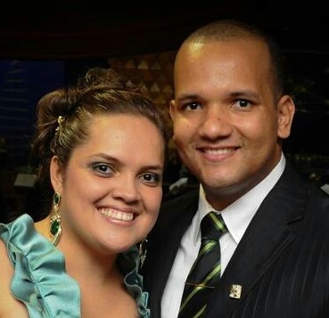 Serva do Senhor, casada com Pr. Deyvid,mae de uma gatinha, pastora da Geração da Honra e ovelha dos prs mais ungidos do Planeta (APs. Monteiro e Lene)