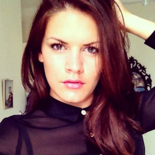 __flora__'s profile picture. The days get better when you decide for them to get better.