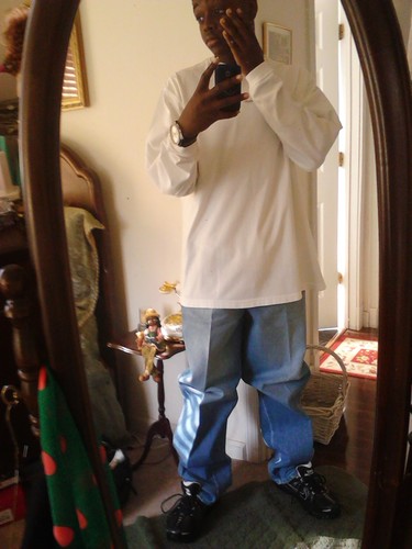 Likes to chill talk to the girls party have fun and chill with the fellaz..........