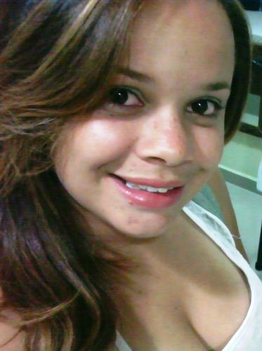 Acadêmica do Curso de Tecnologia em Agronegócio pela Universidade Estadual de Montes Claros-MG.