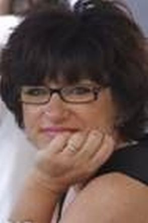 Married working Mom of 2 cool kids. .Passionate about: Family,  Baking & Cooking, Kindle Publishing.  Motto:  Live, Love, Laugh