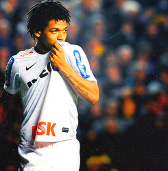 Para mim, ser corinthiano é como respirar. Não é uma atitude consciente. Acontece naturalmente, a gente respira e vive . A gente é corinthiano...e é feliz