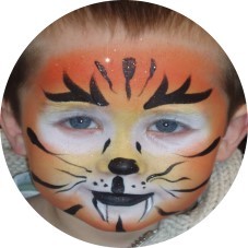 Face Painter Makeup Artist UK Childrens face Painting Body Art & Balloon Twisting Airbrush & Glitter Tattoos https://t.co/gUBznJQAeU