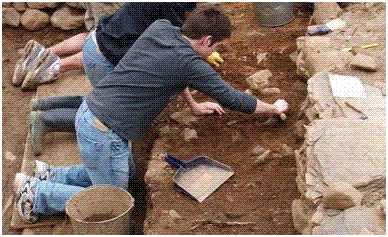 This Twitter account chronicles the ongoing archaeological excavation at Grand-Pré National Historic Site.