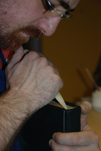 Paolo specialises in fine bookbinding, box making, gilding, leather design and other bespoke commissioned work.