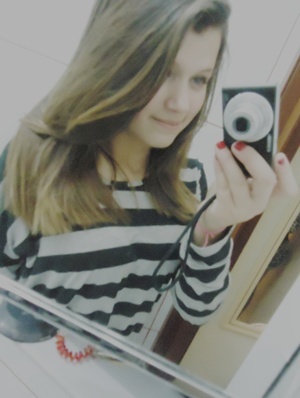 Luana' 13anos, pisciriana , cilmenta , chata papora , linda *-* , Ignorante, brava pra crl D;  , ta esperando oq pra seguir ?
