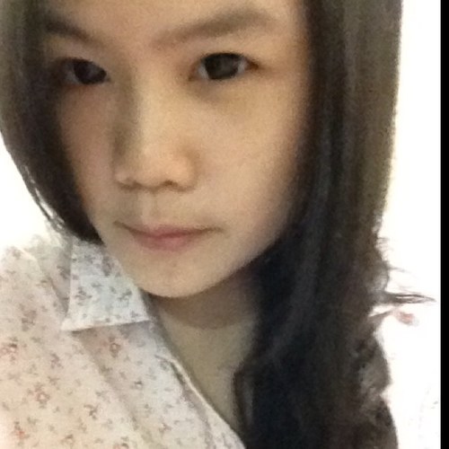 toeiieiz's profile picture. 