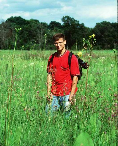 I use my years of studying the universe of plants as a means to weed out the weak. Follow back and enjoy my threats/tweets.
