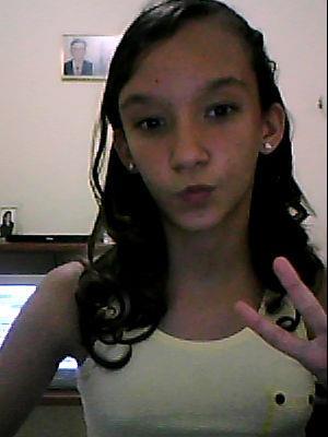 Não tenho criativiidade, Amo chocolate Branco, Sou Doiida Muiito, gosto de rock,Forro  e adoro abusar que eu amo*-*