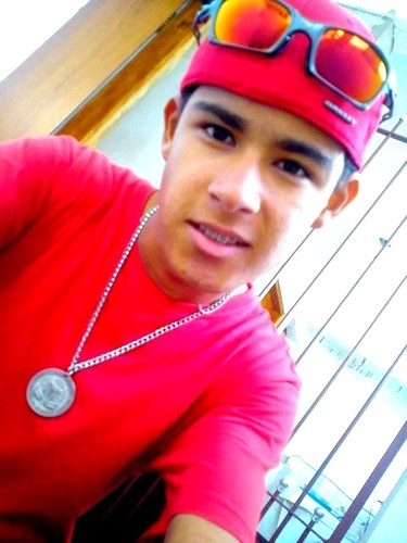 _V , SOU O @JU_KALLAMASTERS. ! , SEGUE AI PRA SABER . ! #FOLLOW-ME ! #SOOLTEIROO . '
·