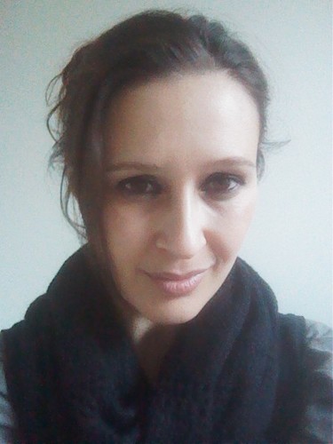 KarimTouria's profile picture. Maman de deux enfants qui vit une véritable passion dans le monde de l'éducation :)