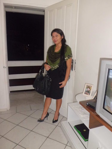 SOU mãe,esposa,mulher,amiga e acima de tudo uma pessoa temente a Deus, louvo a Deus pq só ele é digno de toda honra e toda Glória..