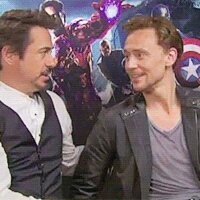 Hiddleston's T-Shirt (@tomsgreytshirt) Twitter profile photo