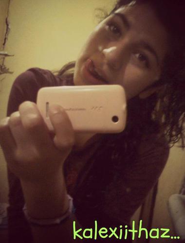 outward and burbjas lives_smile




hello my name is Kalex
  I live my own world smiling