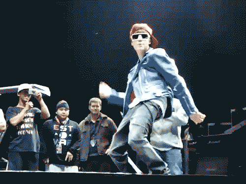 Ja tenho meu Believe em mãos, @justinbieber te amo muitoo meu bb ..... se ñ tiver twittando estarei trepando com jus
