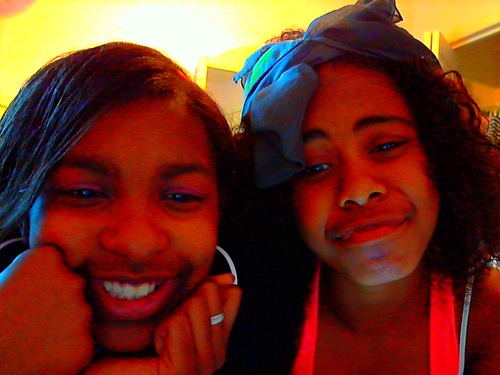 I am super Craziiii but i keep it 100, and I love to sing and dance.If you follow me your sure to get a follow back ;)