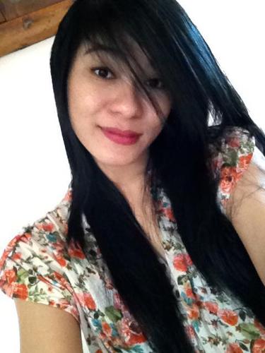 workaholic,am concepcion or heart hehe But u can col me conie,optmstc,humble,moody,smetmes sarcastic, funny person just keep smiling everytime you talk, with m