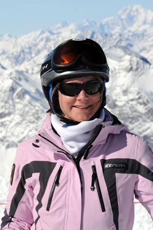 Schuss Away stocks a wide selection of quality adult and children's ski clothing for hire, plus all the accessories for your skiing trip for sale.