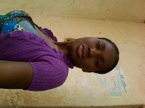 crystalzeuddy's profile picture. She is calm n cool.